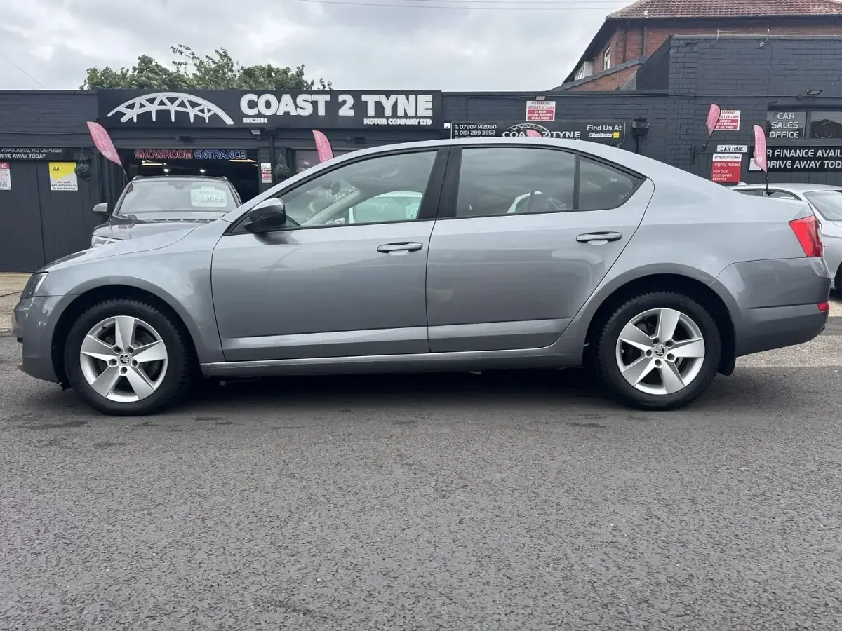 Used Skoda Octavia SE 105 HP (77 kW) 2013 Grey Hatchback