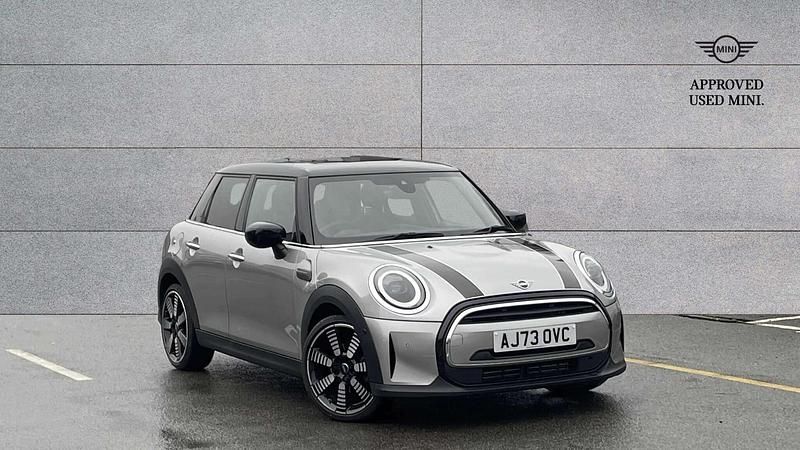 Used Mini Cooper Exclusive 134 HP (98 kW) 2024 Silver Hatchback