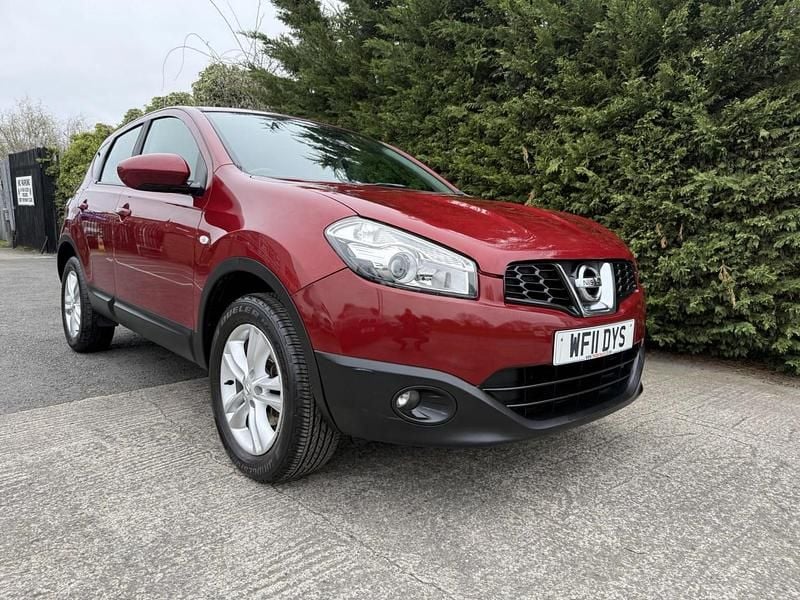 Used Nissan Qashqai Acenta 117 HP (86 kW) 2011 Red SUV