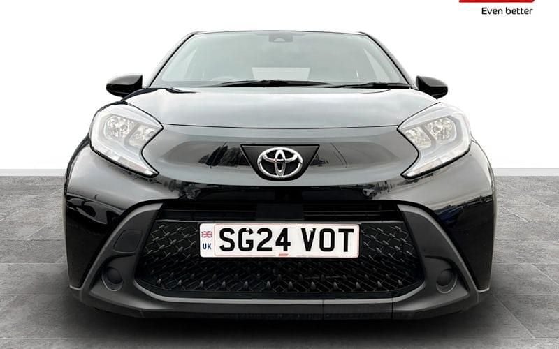 Used Toyota Aygo X PURE 72 HP (52 kW) 2025 SUV