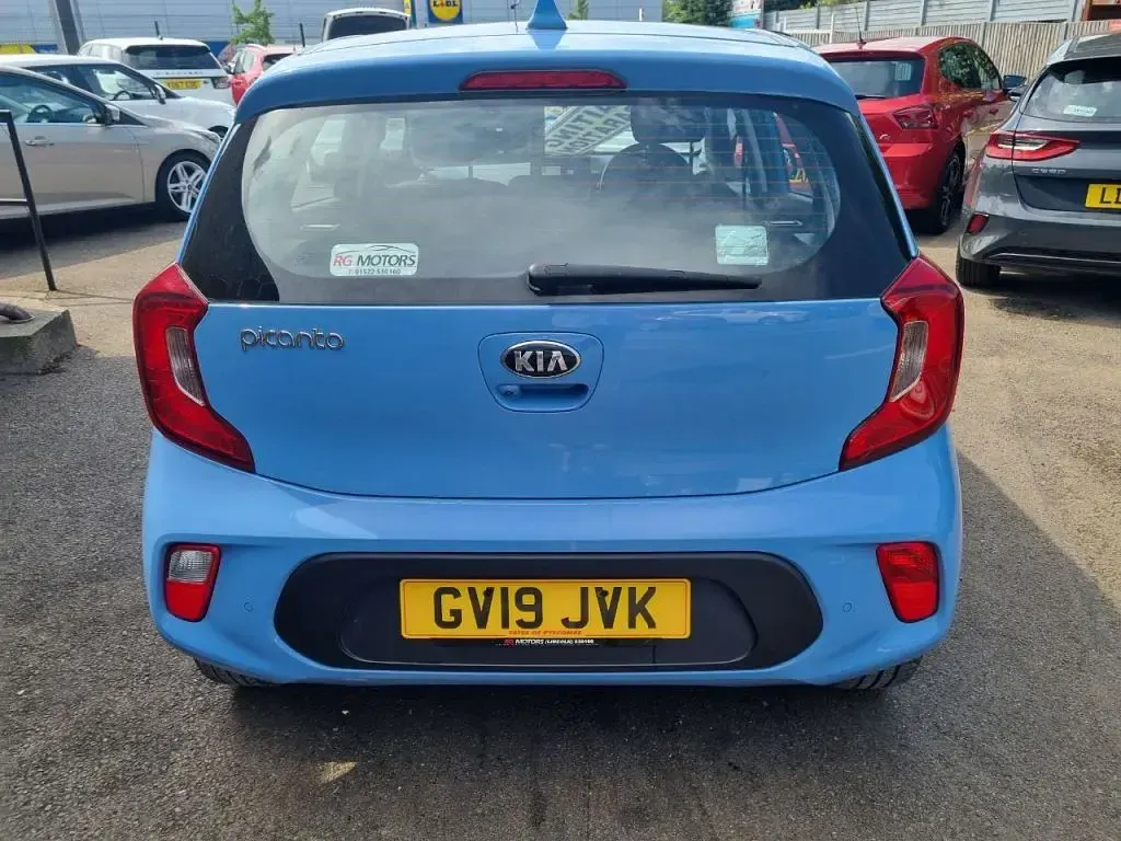 Used Kia Picanto 84 HP (61 kW) 2019 Blue Hatchback