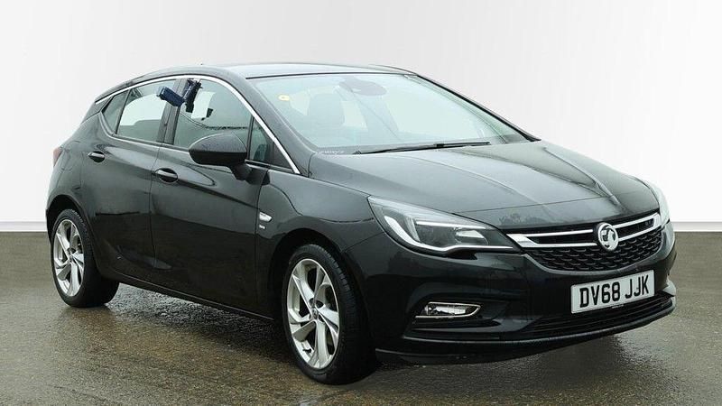 Used Vauxhall Astra SRi 200 HP (147 kW) 2018 Black Hatchback