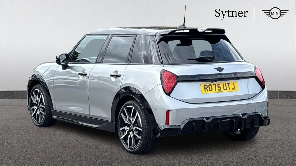 Used Mini Cooper S Hatch 201 HP (147 kW) 2025 Silver Hatchback