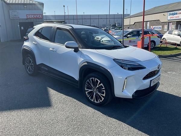White Used 2023 Toyota Yaris SUV | £23,995 (A bit pricey) - Image 1/1