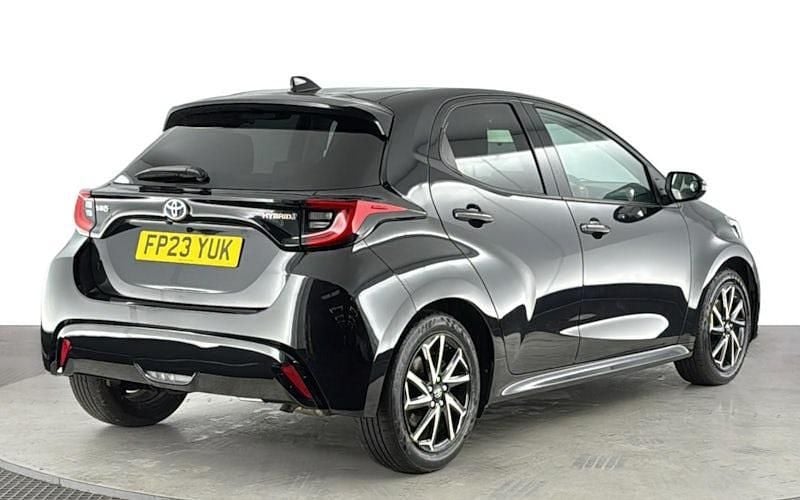 Used Toyota Yaris Hybrid Design 116 HP (85 kW) 2025 Hatchback