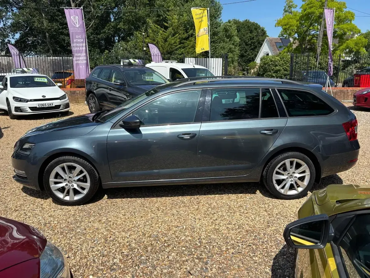Used Skoda Octavia SE L 115 HP (84 kW) 2019 Grey Estate