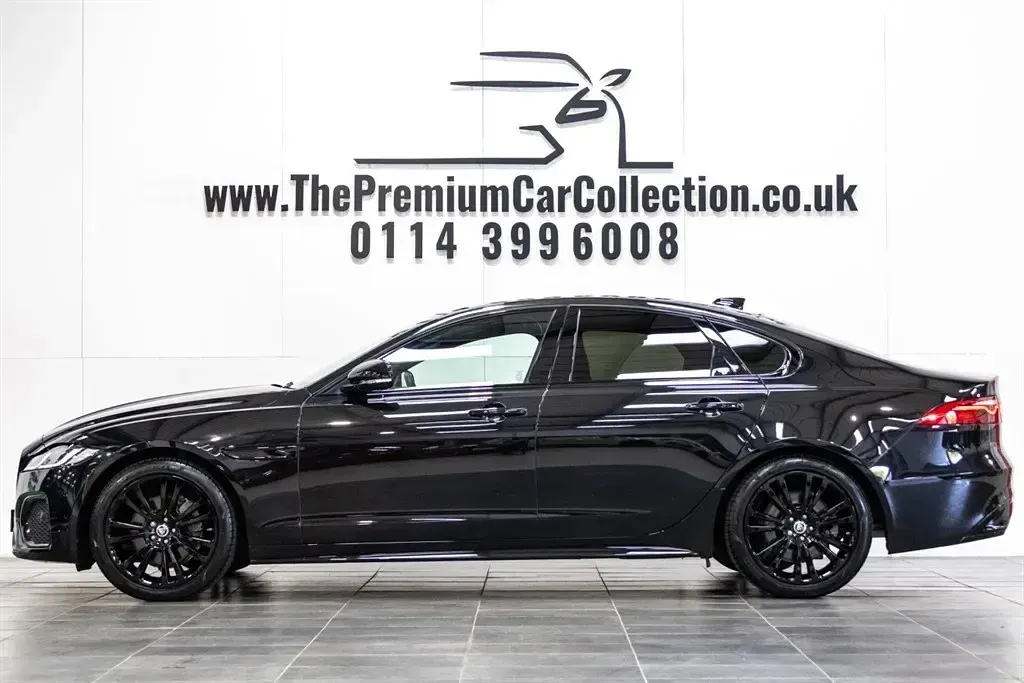 Begagnad Jaguar XF R-Dynamic 204 HK (150 kW) 2024 Svart Sedan