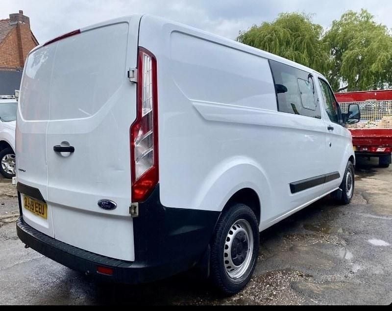 Used Ford Transit Custom 2019 White Estate