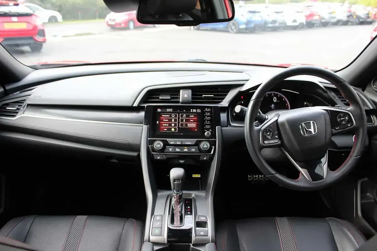 Used Honda Civic Sport 126 HP (92 kW) 2020 Rallye red Hatchback