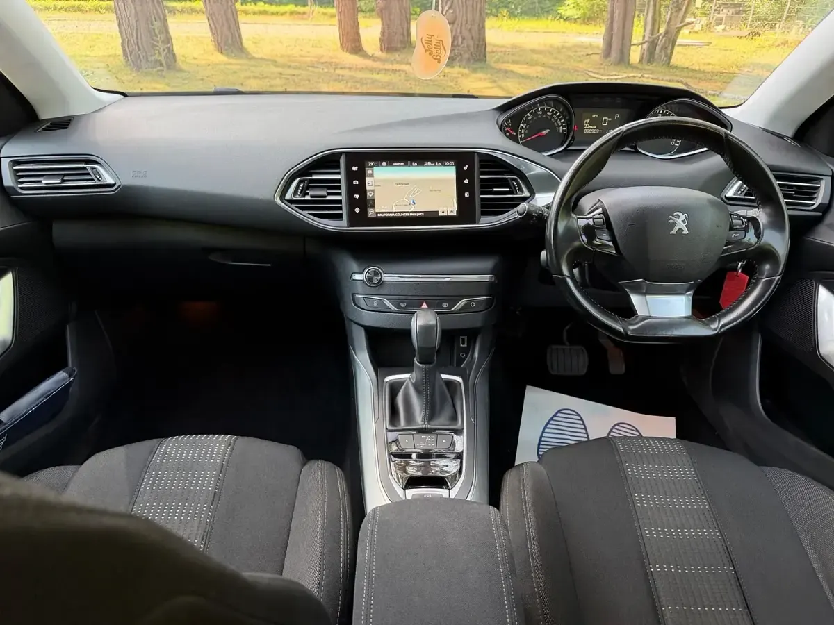 Used Peugeot 308 SW Allure 2015 Silver Estate