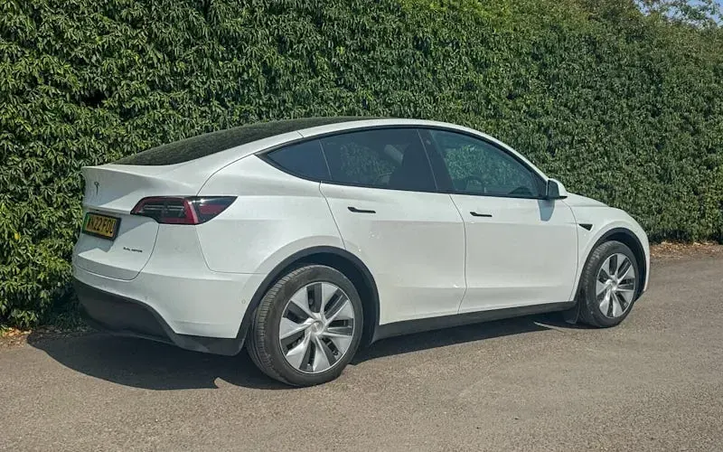 Used Tesla Model Y Long Range AWD 286 kW (389 HP) 2025 SUV