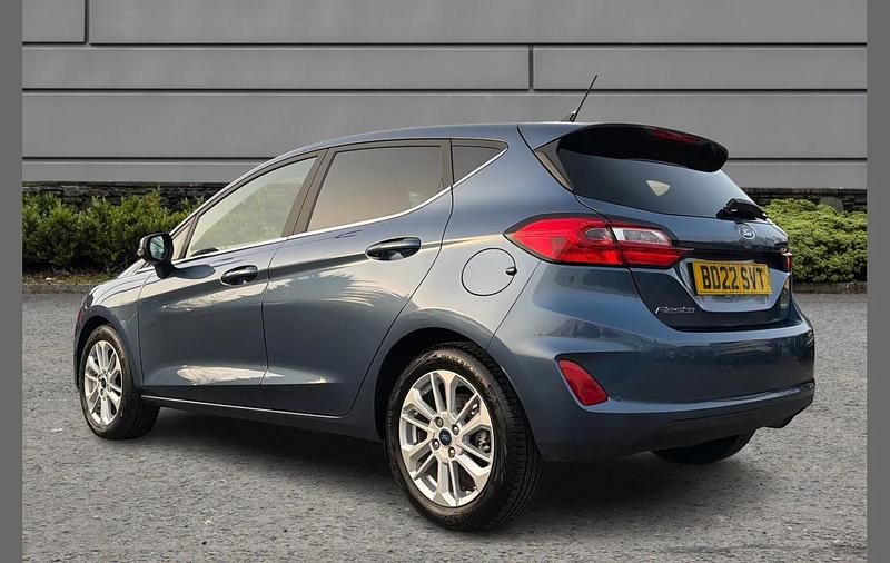 Used Ford Fiesta Titanium 125 HP (91 kW) 2022 Blue Hatchback