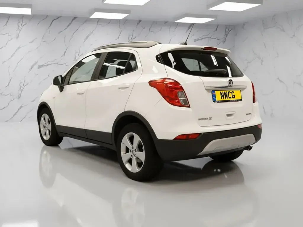 Used Vauxhall Mokka X Design Edition 140 HP (102 kW) 2019 White SUV
