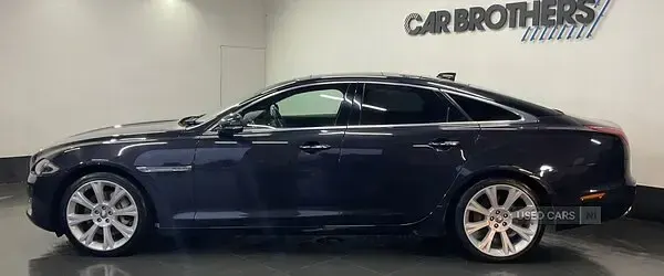 Used Jaguar XJ Portfolio 300 HP (220 kW) 2016 Black Sedan