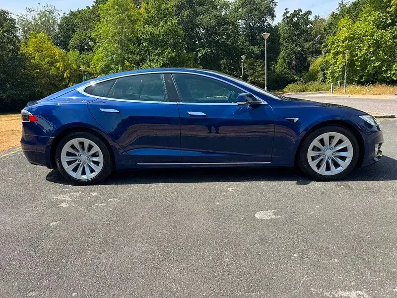 Used Tesla Model S 75 kW (102 HP) 2018 Blue Hatchback