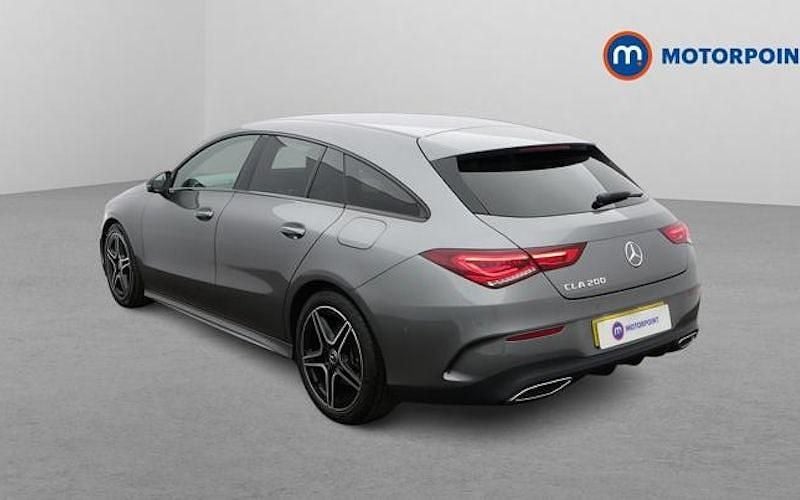 Used Mercedes CLA200 Shooting Brake Executive 163 HP (119 kW) 2022 Estate