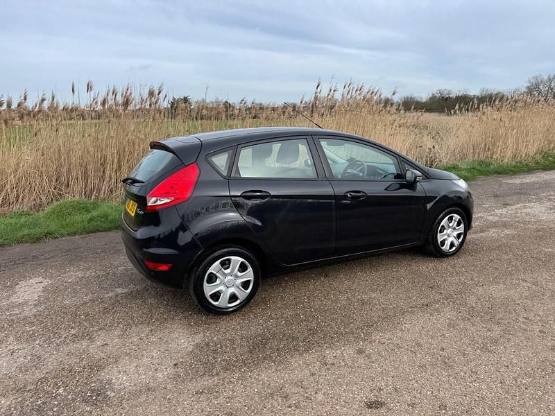Used Ford Fiesta 94 HP (69 kW) 2010 Black Hatchback