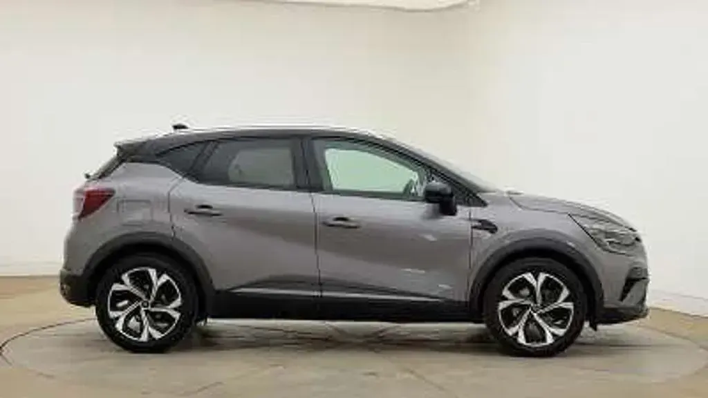 Used Renault Captur Engineered 143 HP (105 kW) 2023 Grey  SUV