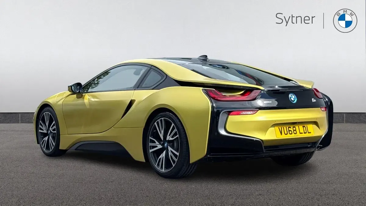 Used BMW i8 Comfort Edition 362 HP (266 kW) 2018 Yellow Coupe