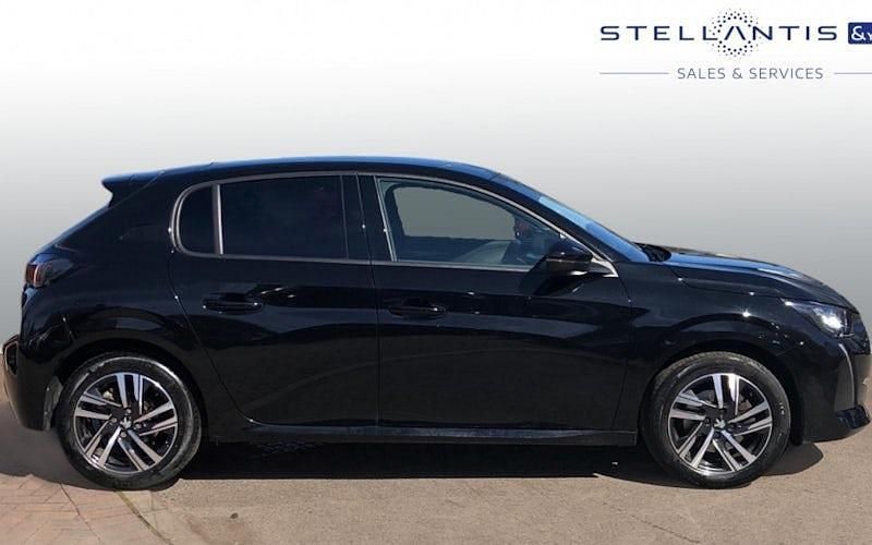 Used Peugeot 208 Allure+ 102 HP (75 kW) 2023 Black Hatchback