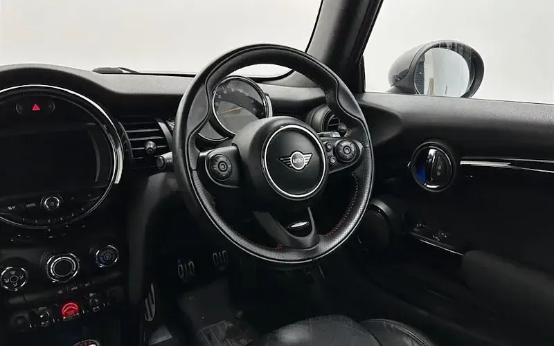Used Mini Cooper S Hatch 192 HP (141 kW) 2019 Blue Hatchback