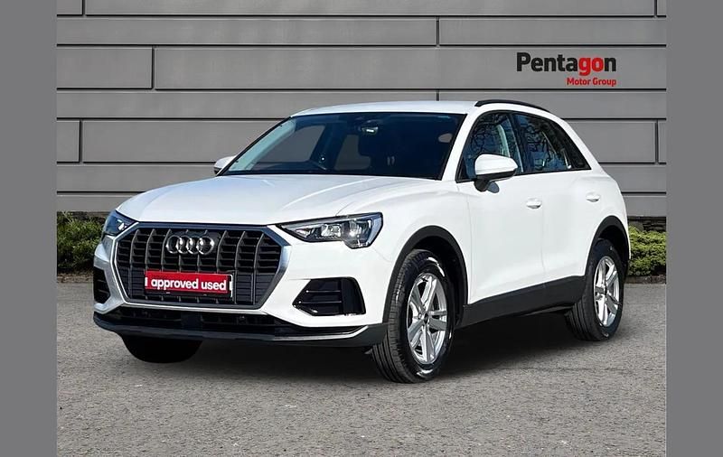 Used Audi Q3 Design 147 HP (108 kW) 2023 White SUV