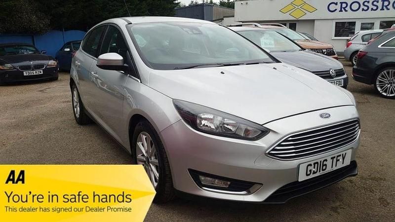 Used Ford Focus Titanium 150 HP (110 kW) 2016 Silver Hatchback