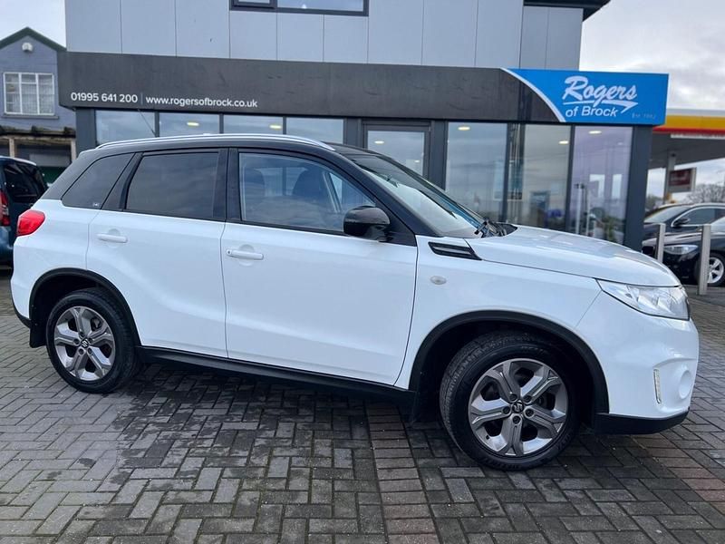 Used Suzuki Vitara SZ-T 2018 White Hatchback