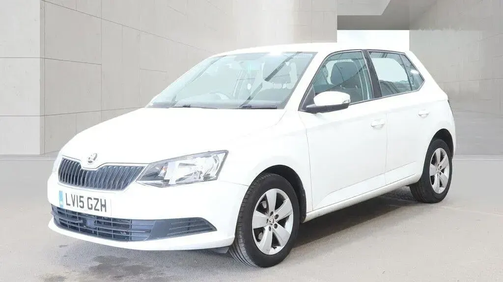 Used Skoda Fabia SE 2015 White Hatchback