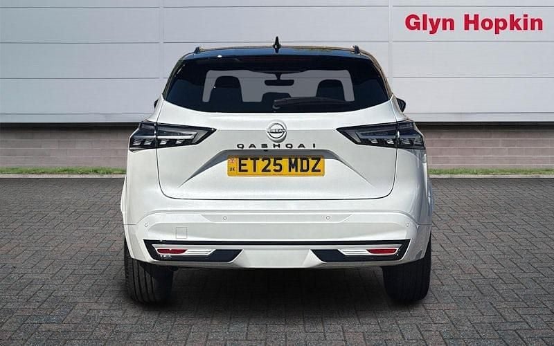 Used Nissan Qashqai 140 HP (102 kW) 2025 Black SUV