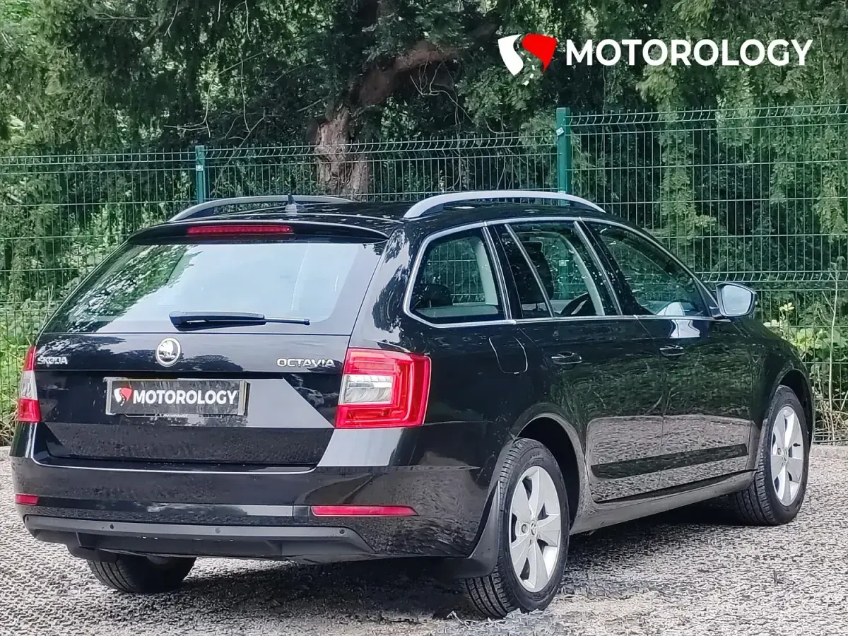Used Skoda Octavia SE Technology 115 HP (84 kW) 2018 Black Estate