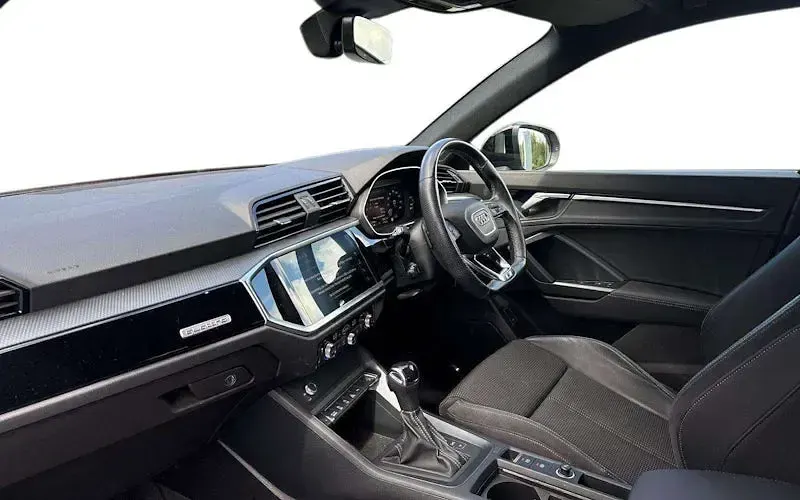 Used Audi Q3 Black Edition 190 HP (139 kW) 2022 White SUV