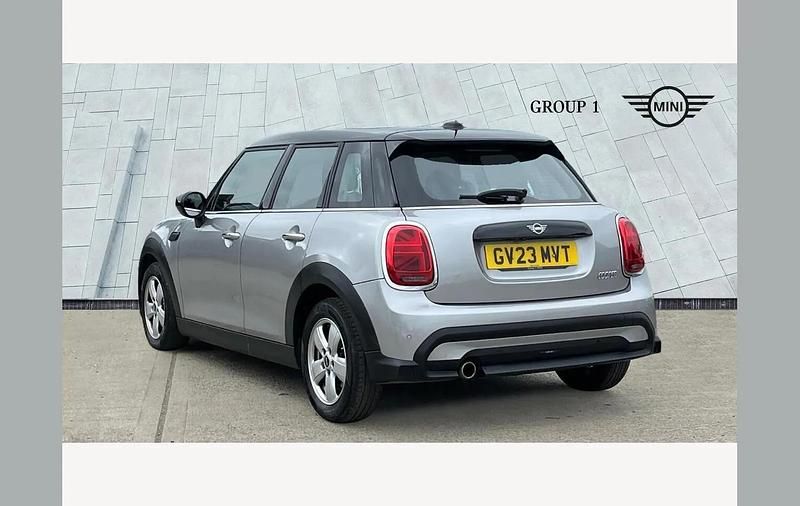 Used Mini Cooper Classic 136 HP (100 kW) 2023 Silver Hatchback