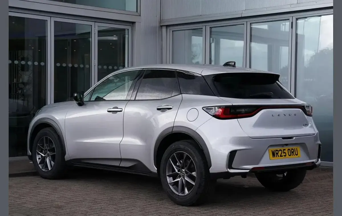 Used Lexus LBX 136 HP (100 kW) 2025 Silver SUV