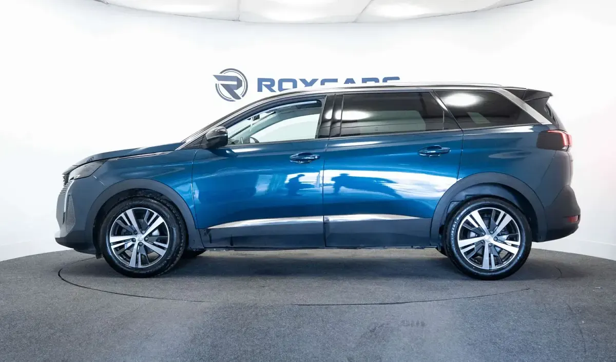 Used Peugeot 5008 Allure+ 130 HP (95 kW) 2023 Blue SUV