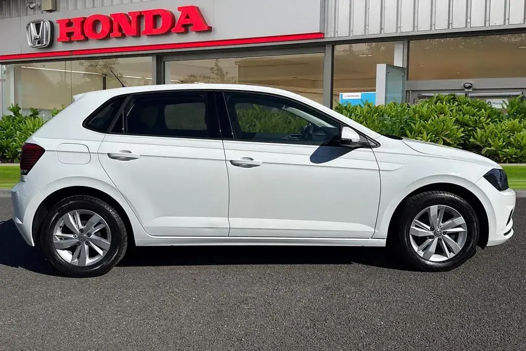 Used VW Polo SE 2018 White Hatchback