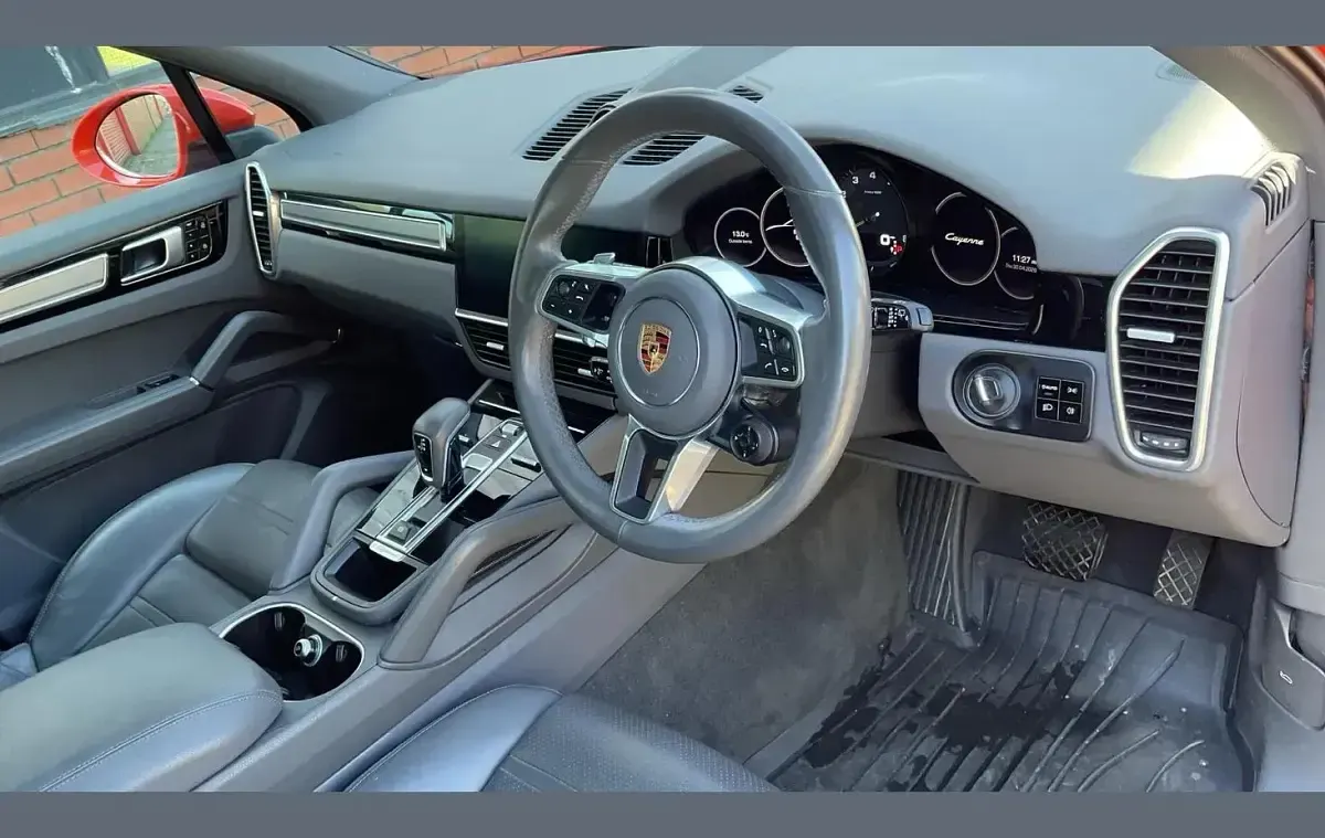Begagnad Porsche Cayenne 462 HK (339 kW) 2019 Orange SUV