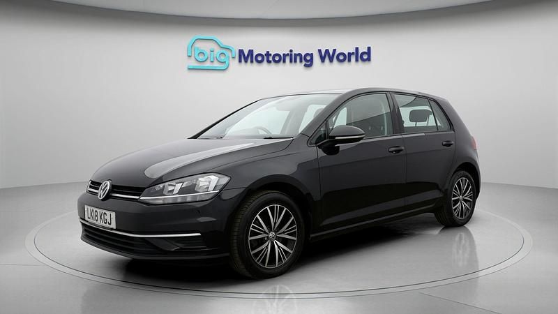 Used VW Golf VII SE 125 HP (91 kW) 2018 Black Hatchback