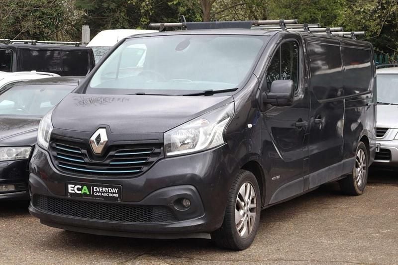 Used Renault Trafic 2016 Black MPV