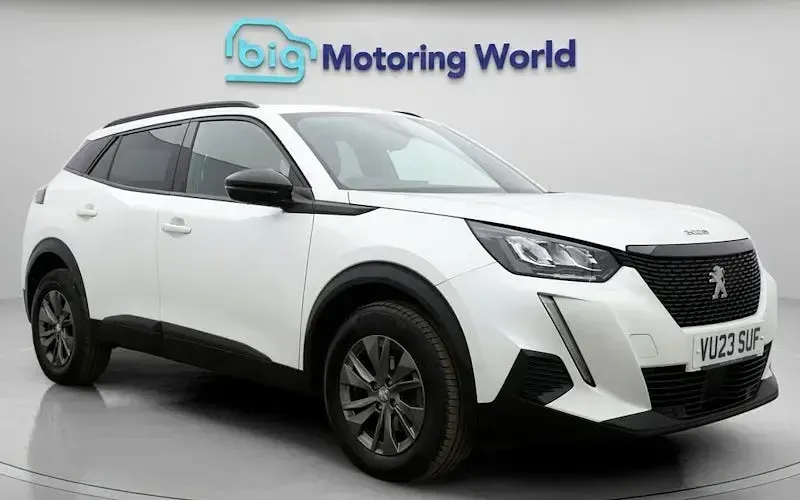 Used Peugeot 2008 Active+ 101 HP (74 kW) 2023 SUV