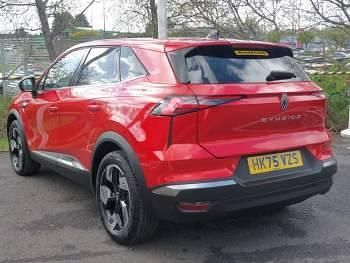 Używany Renault Symbioz Techno 140 KM (102 kW) 2025 Czerwony SUV