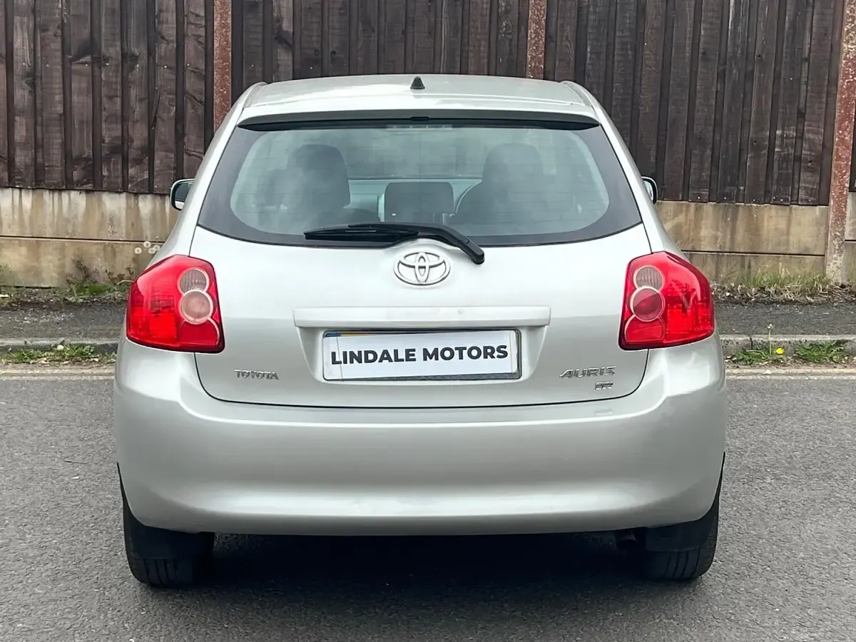 Used Toyota Auris 2007 Silver Hatchback