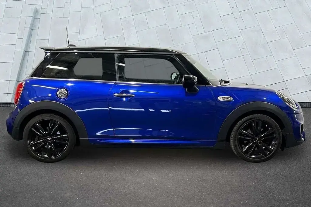 Used Mini Cooper S Hatch 189 HP (139 kW) 2019 Blue Hatchback