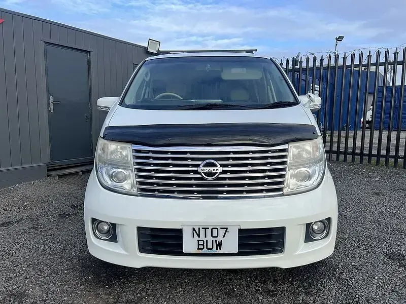 Used Nissan Elgrand 2023 White MPV