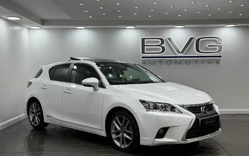 Used Lexus CT200h 136 HP (100 kW) 2015 Hatchback