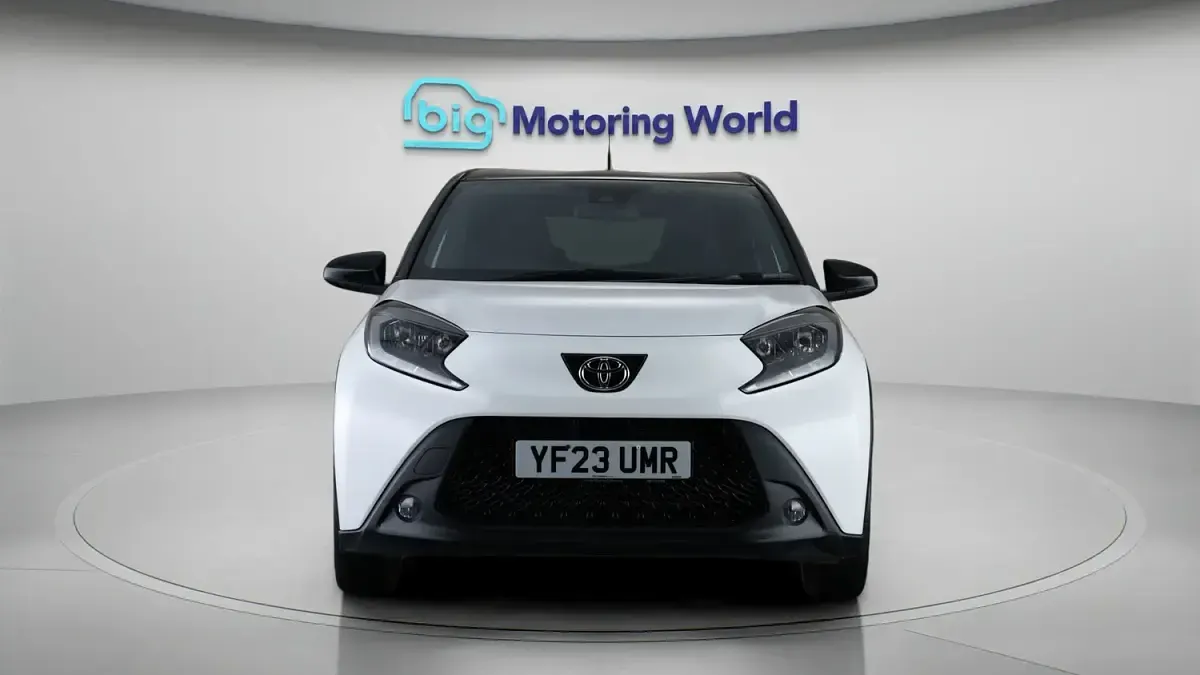 Used Toyota Aygo X 72 HP (52 kW) 2023 White SUV