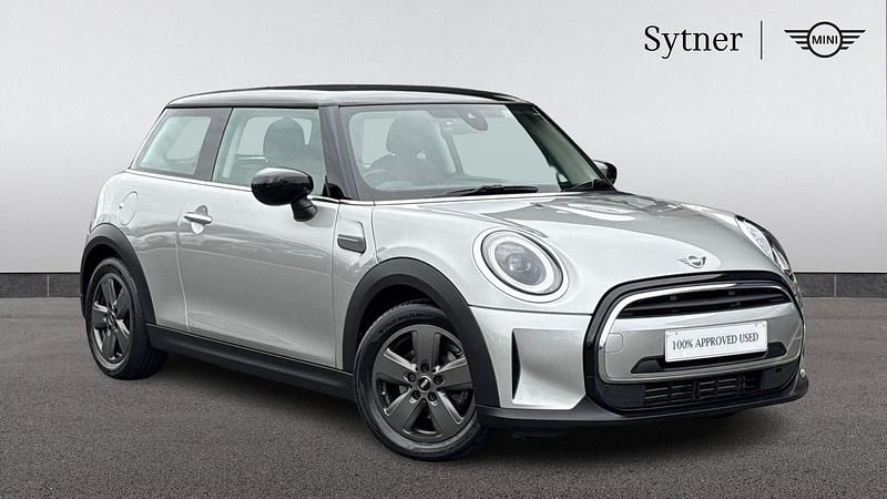 Used Mini Cooper Classic 134 HP (98 kW) 2023 Silver Hatchback