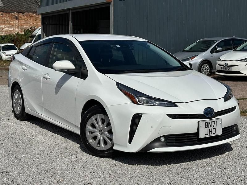 White Used 2021 Toyota Prius Hatchback | £15,495 (Fair price) - Image 1/4