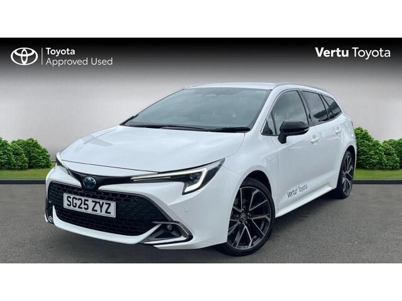 Used Toyota Corolla Sport 196 HP (144 kW) 2025 White Estate