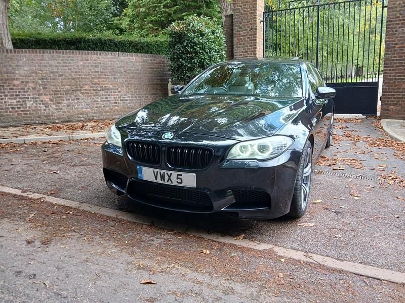 Used BMW M5 685 HP (503 kW) 2011 Black sapphire metallic Sedan